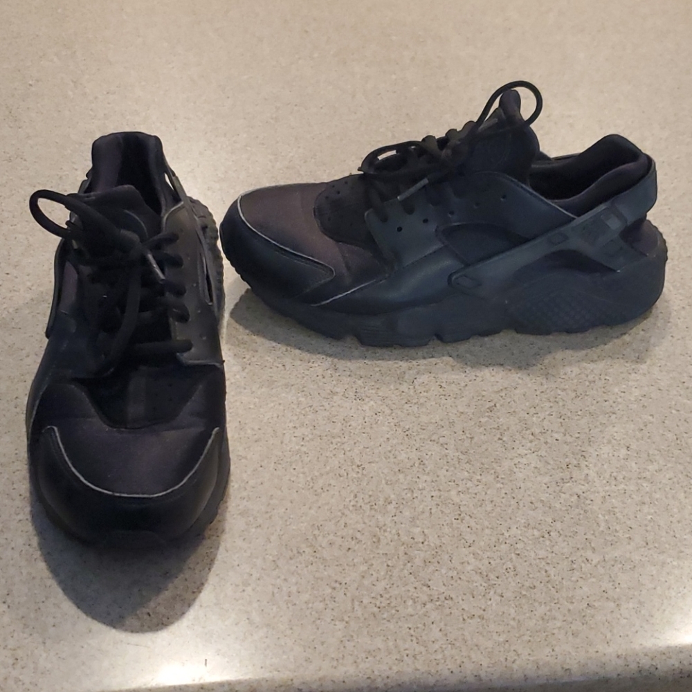 Nike Air Huarache black 9